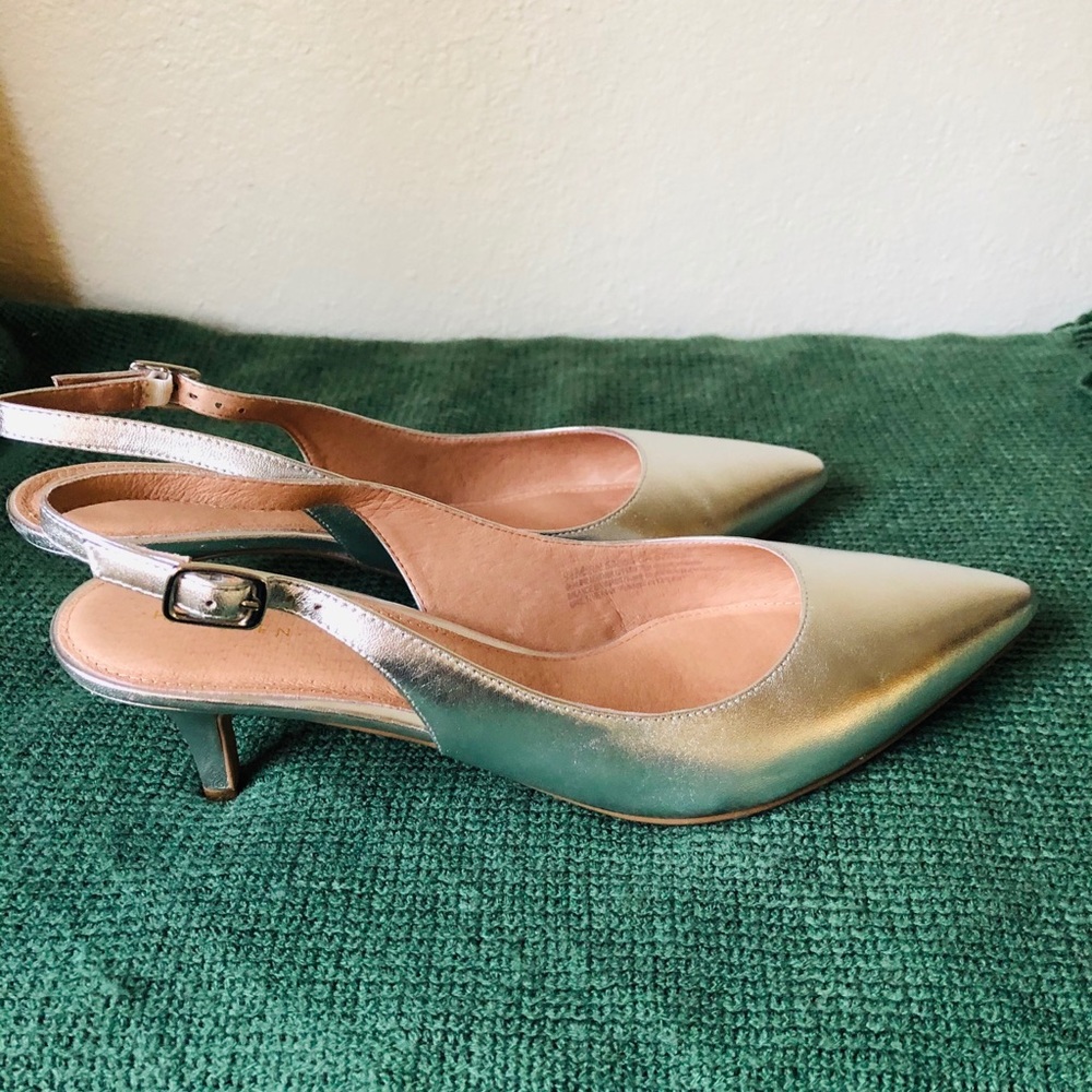 NWOT Halogen Sling-Back Pump Pointy Toe Size 10